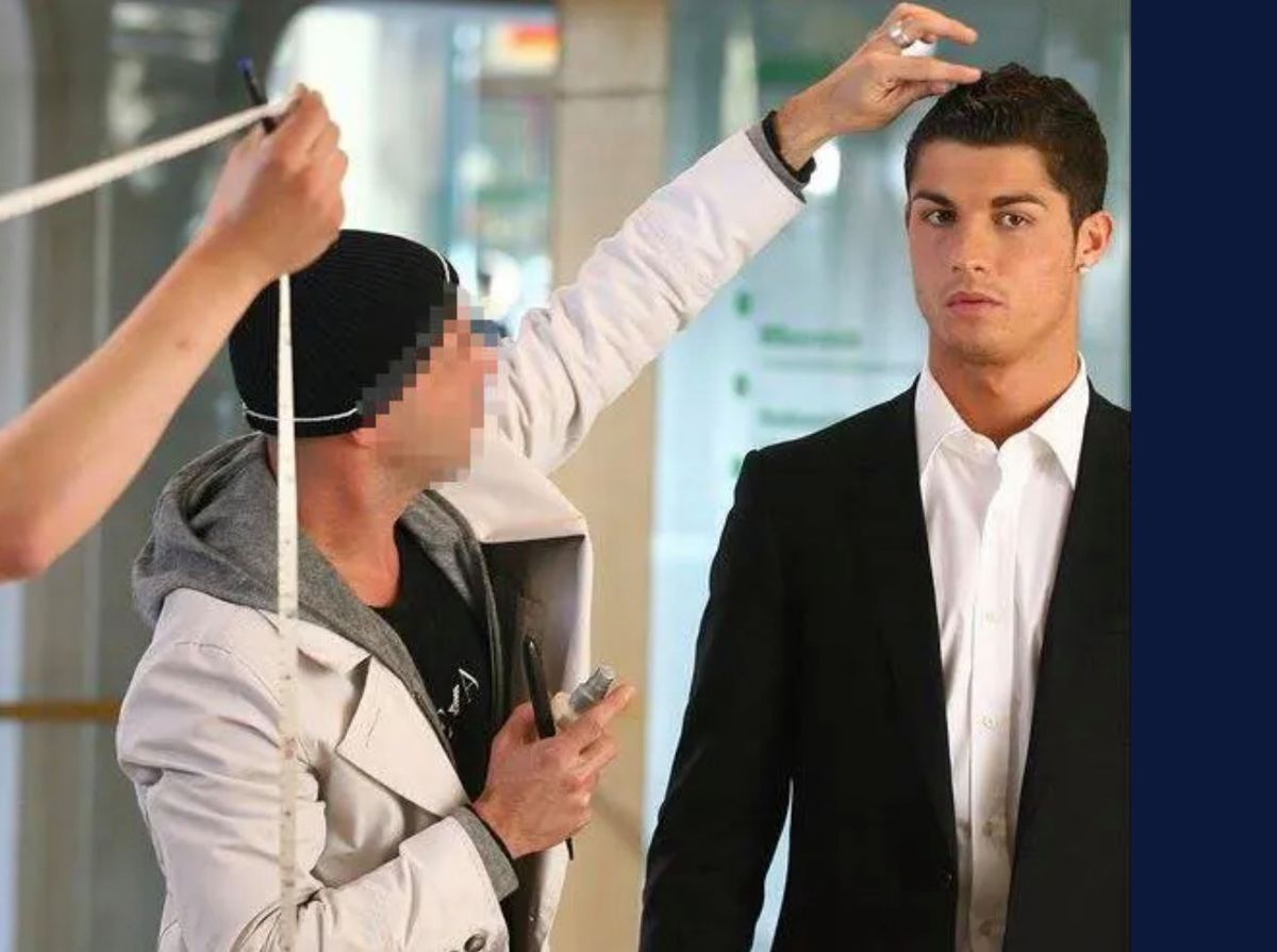 Auf seinem Facebook-Profil zeigte sich der Coiffeur auch mit Fussballsuperstar Cristiano Ronaldo. 