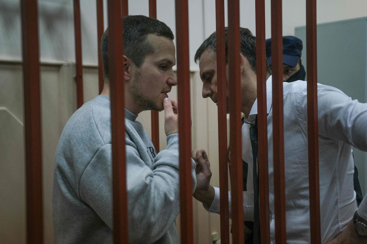 Anwalt Alexey Liptser vor Gericht 