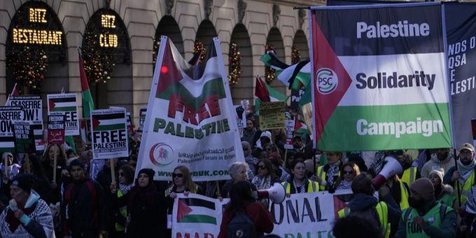 Dauerhaft - Zehntausende in London fordern Gaza-Waffenstillstand