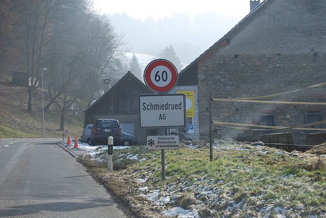 Über Tage flossen in der Aargauer Gemeinde Schmiedrued Dutzende Kubikmeter Wasser ab.