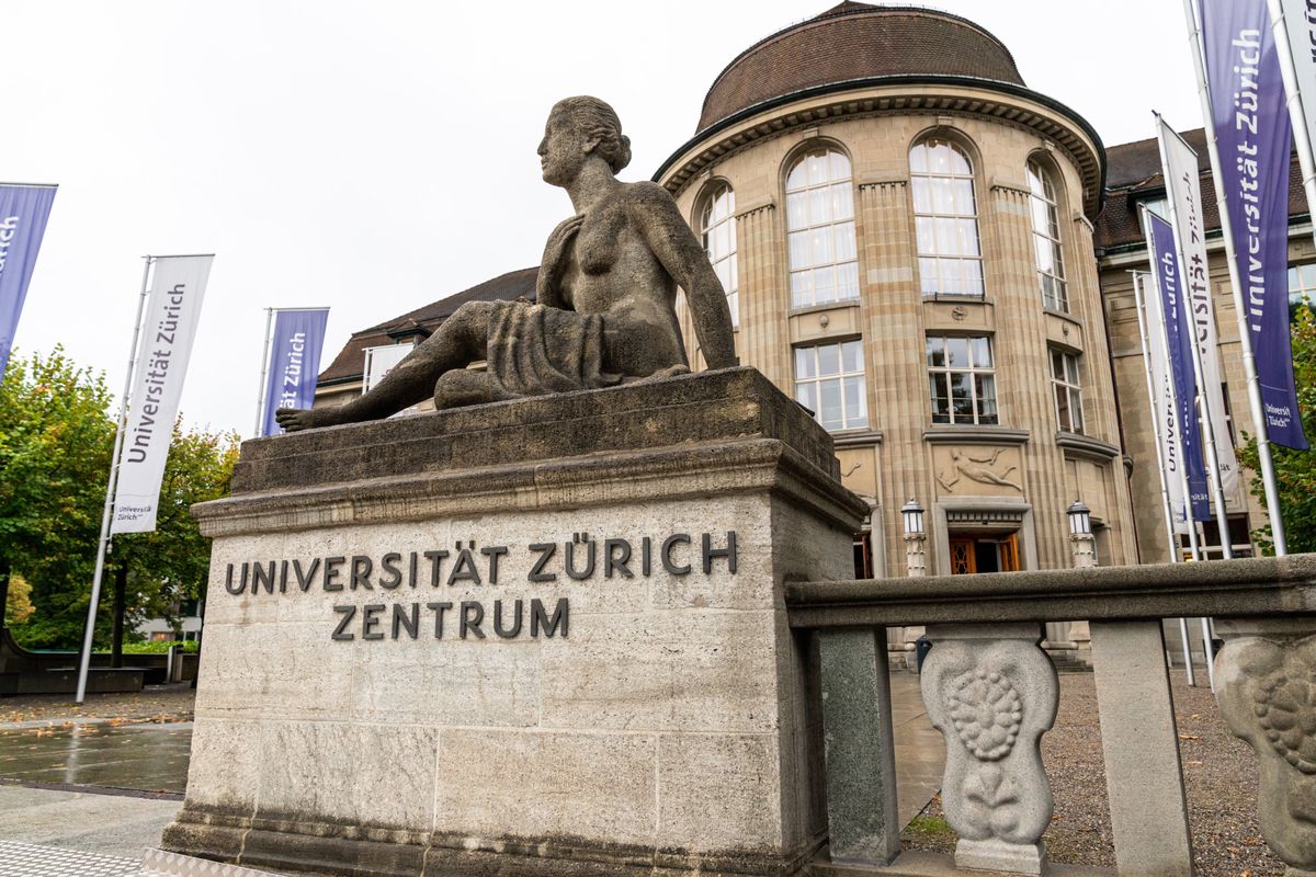 Der Uni Zürich wird vorgeworfen, bei der Anstellung einer iranischen Gastprofessorin zu wenig genau hingeschaut zu haben.