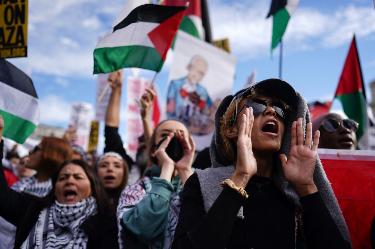 Menschenrechte für Palästinenser, aber auch Aufrufe zur Auslöschung Israels: Demonstrantinnen an einer der bisher grössten propalästinensischen Kundgebungen in den USA am Samstag in Washington, DC.