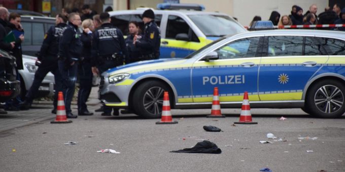 Mannheim - Polizei erschiesst bewaffneten Mann - LKA ermittelt
