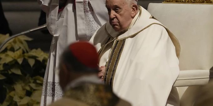 «Herz in Bethlehem» - Papst mahnt in Weihnachtsgottesdienst zu Frieden