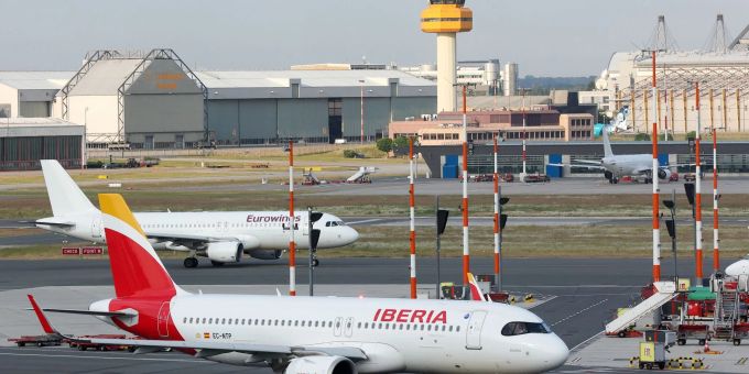 Das Bodenpersonal der spanischen Fluglinie Iberia will über die Feiertage streiken.