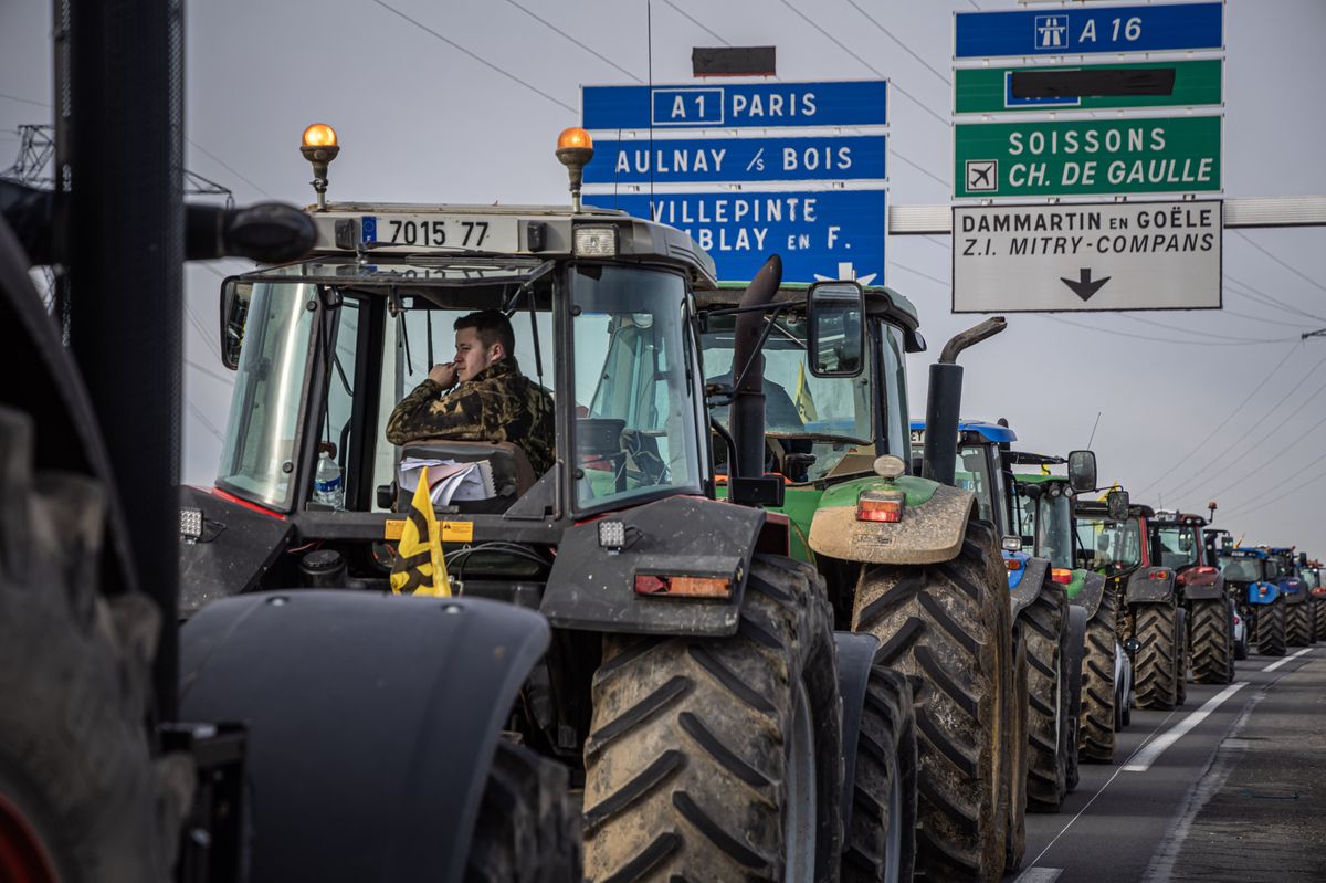 Sie kommen: Französische Landwirte der Coordination Rurale-Gewerkschaft unterwegs nach Paris, am 27. Januar 2024. Die wütenden Bauern haben eine «Belagerung» der Hauptstadt angekündigt.