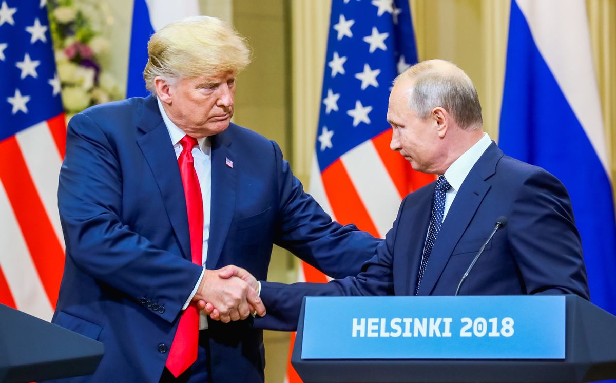 Doppelte Bedrohung für den demokratischen Westen: Wladimir Putin und Donald Trump beim Gipfeltreffen in Helsinki, Finnland (Juli 2018).