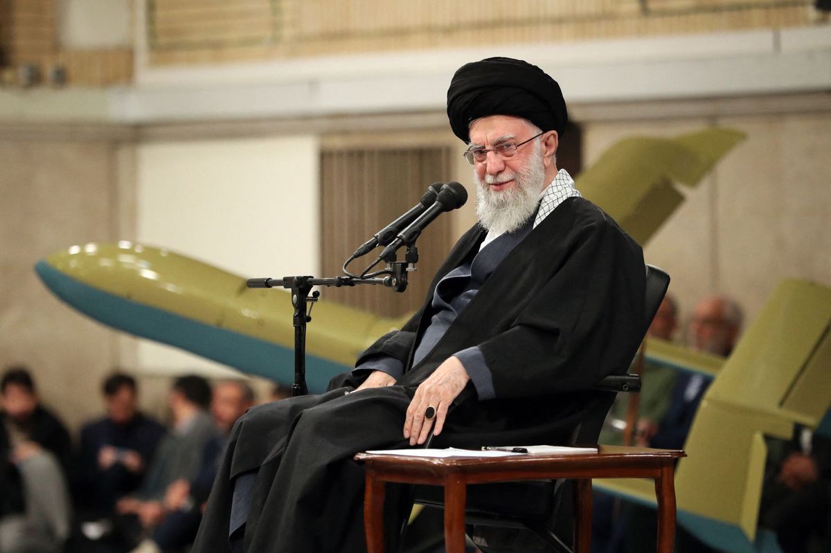 Auf ihn konzentriert sich die Macht: Der Oberste Führer des Iran, Ayatollah Ali Khamenei. 