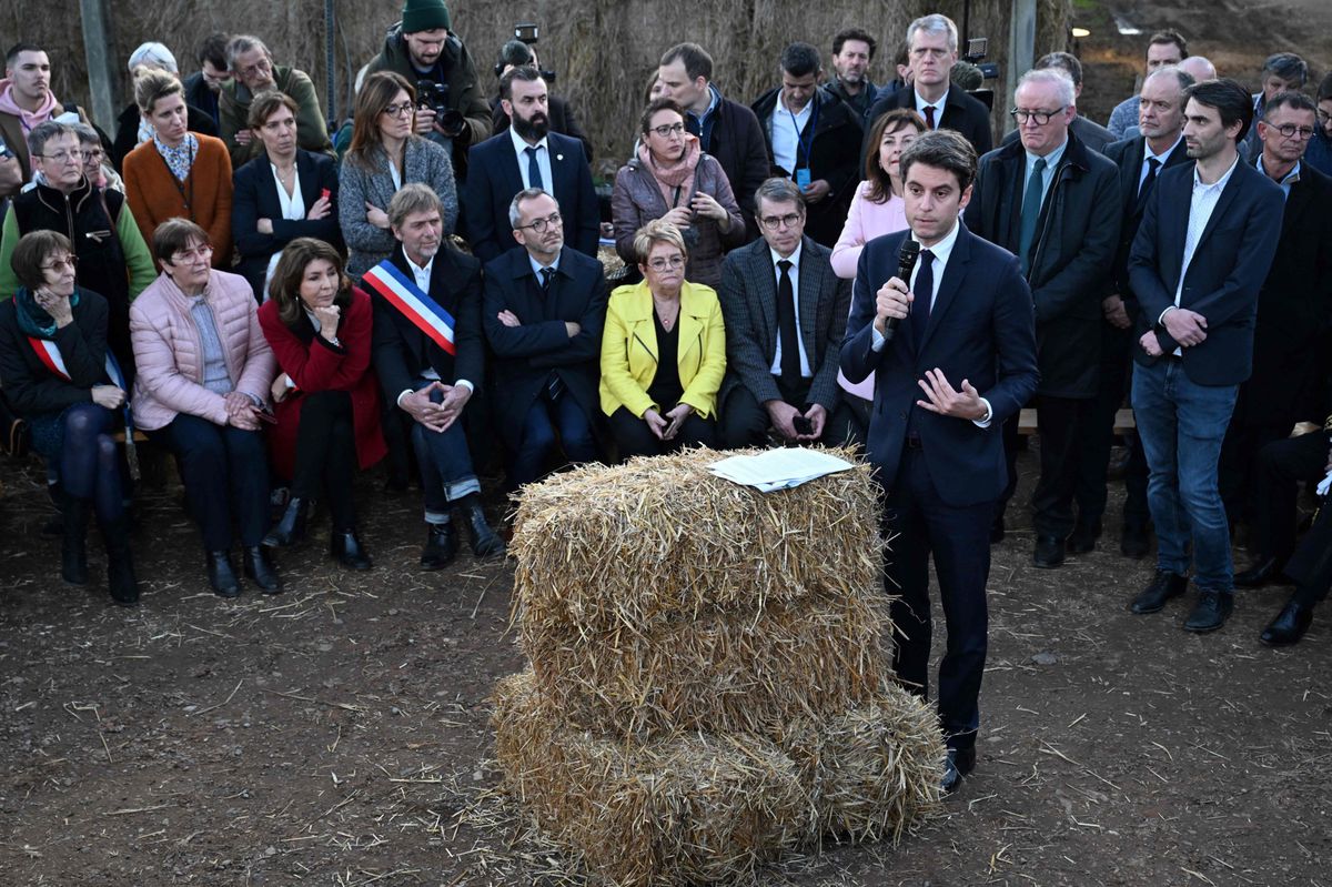Er zeigte viel Nähe: Frankreichs neuer Premierminister Gabriel Attal auf einem Hof in Montastruc-de-Salies.
