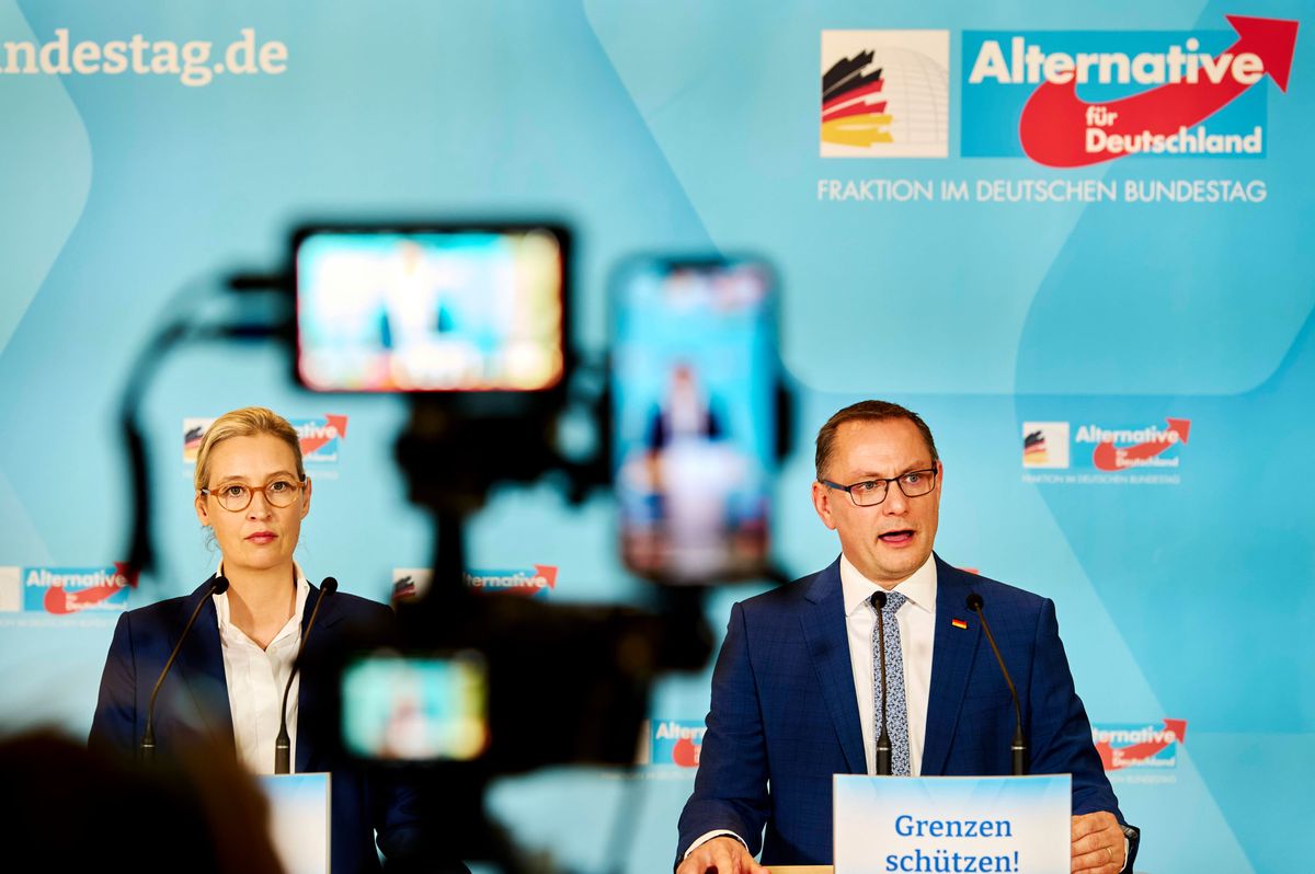 Digitale Propagandapartei: Alice Weidel mit AfD-Co-Chef Tino Chrupalla im Bundestag.
