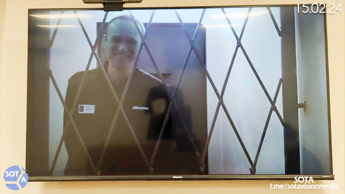 Alexei Nawalny bei einer Videoschalte zur Gerichtsverhandlung.
