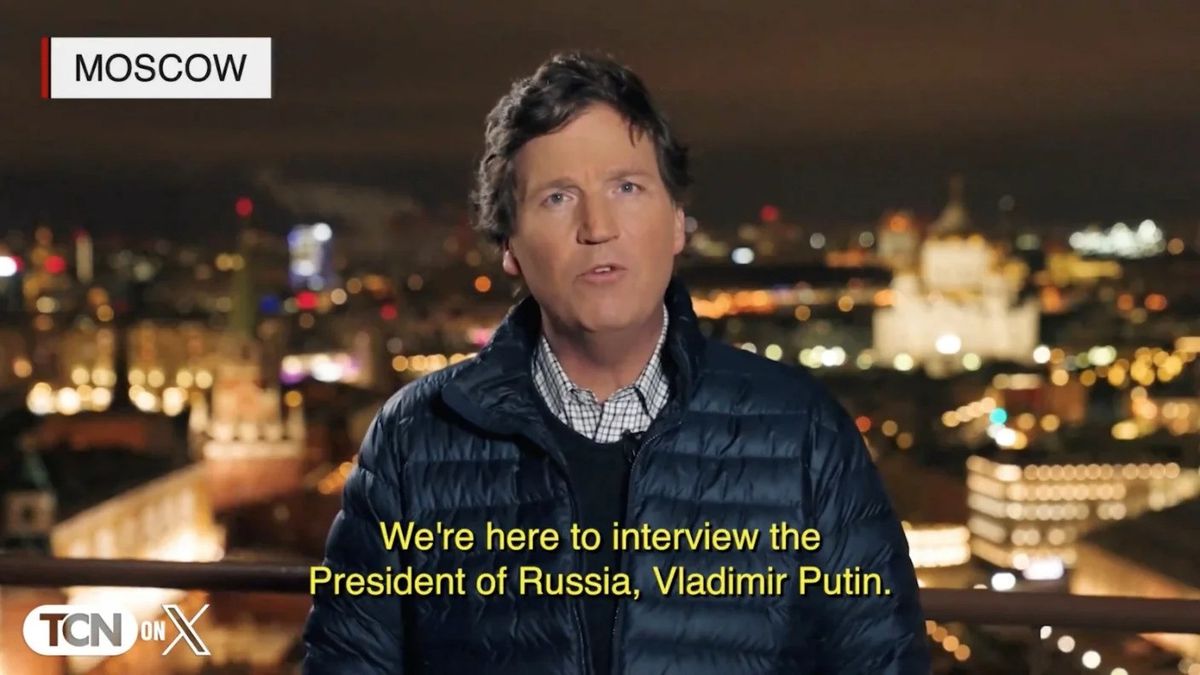 Der Rechtsaussen des amerikanischen Kommentariats Tucker Carlson in seinem Video, das er am 6. Februar auf X offenbar aus Moskau veröffentlichte. 