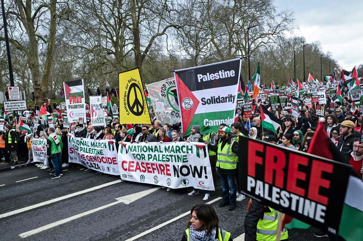 Zehntausende Menschen bei einer propalästinensischen Demonstration in London. (17. Februar 2024)