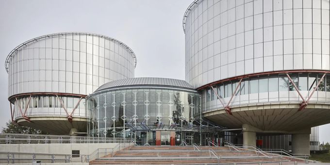 Der Europäische Gerichtshof für Menschenrechte (EGMR) in Strassburg hiess die Beschwerde eines dunkelhäutigen Mannes gut, der nach einer Personenkontrolle wegen Diskriminierung klagte. (Symbolbild)