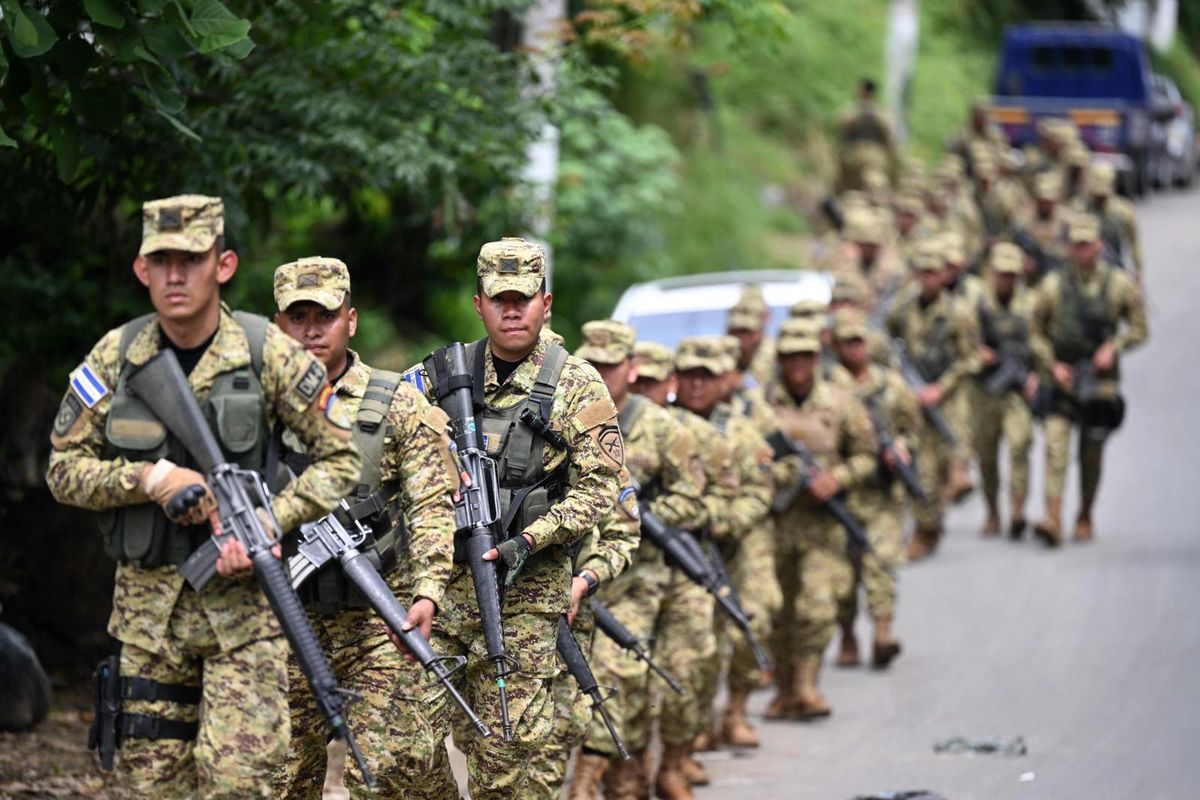 Der zweijährige Ausnahmezustand in El Salvador hat eine sich verschärfende Menschenrechtskrise geschaffen, erklärte Amnesty International am 27. März 2024 und nannte den Krieg des Landes gegen Banden «unverhältnismässig».