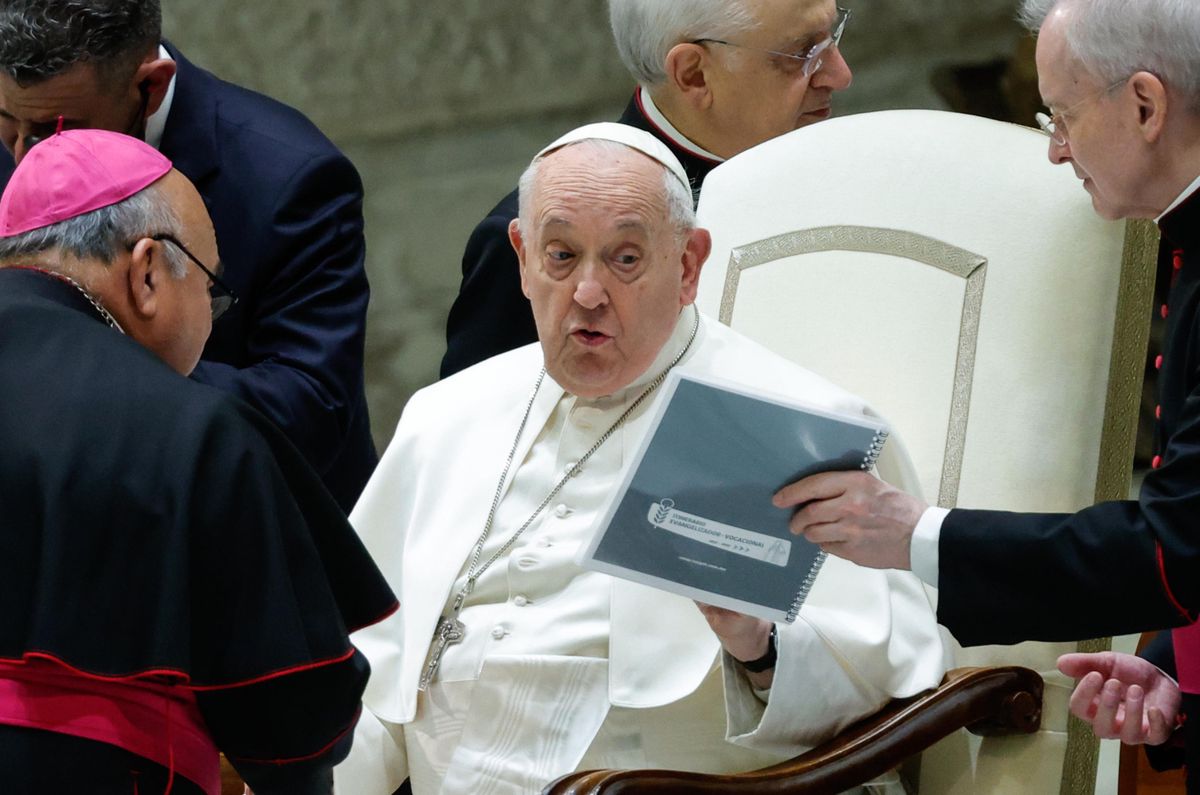 Hebt den Warn-Finger: Papst Franziskus.