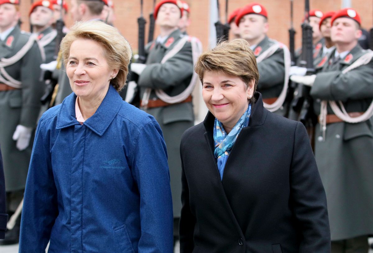 Zum Auftakt der bilateralen Verhandlungen kommt Bundespräsidentin Viola Amherd (rechts) zum Kurzbesuch zu Kommissionschefin Ursula von der Leyen. 