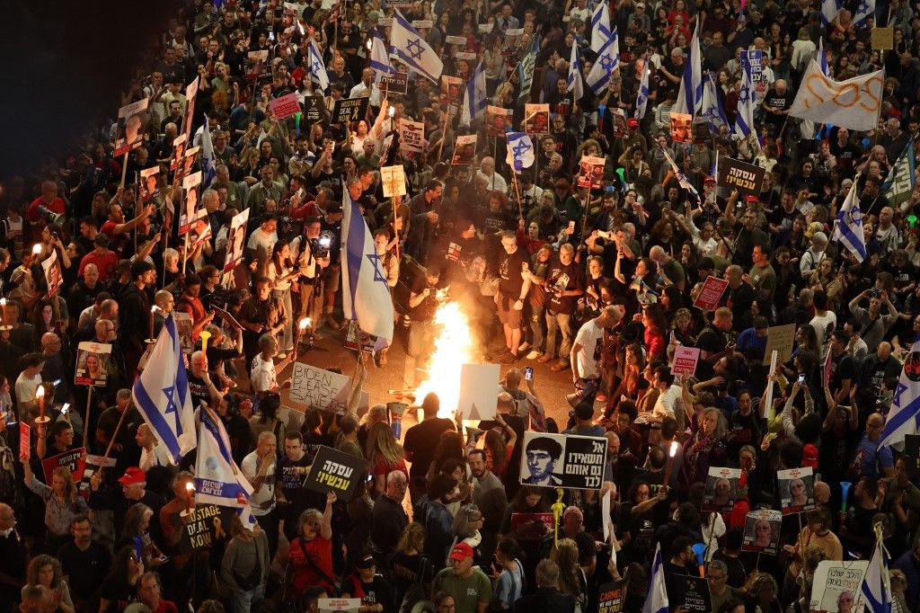 Demonstranten vor dem Verteidigungsministerium in Tel Aviv. (30. März 2024)