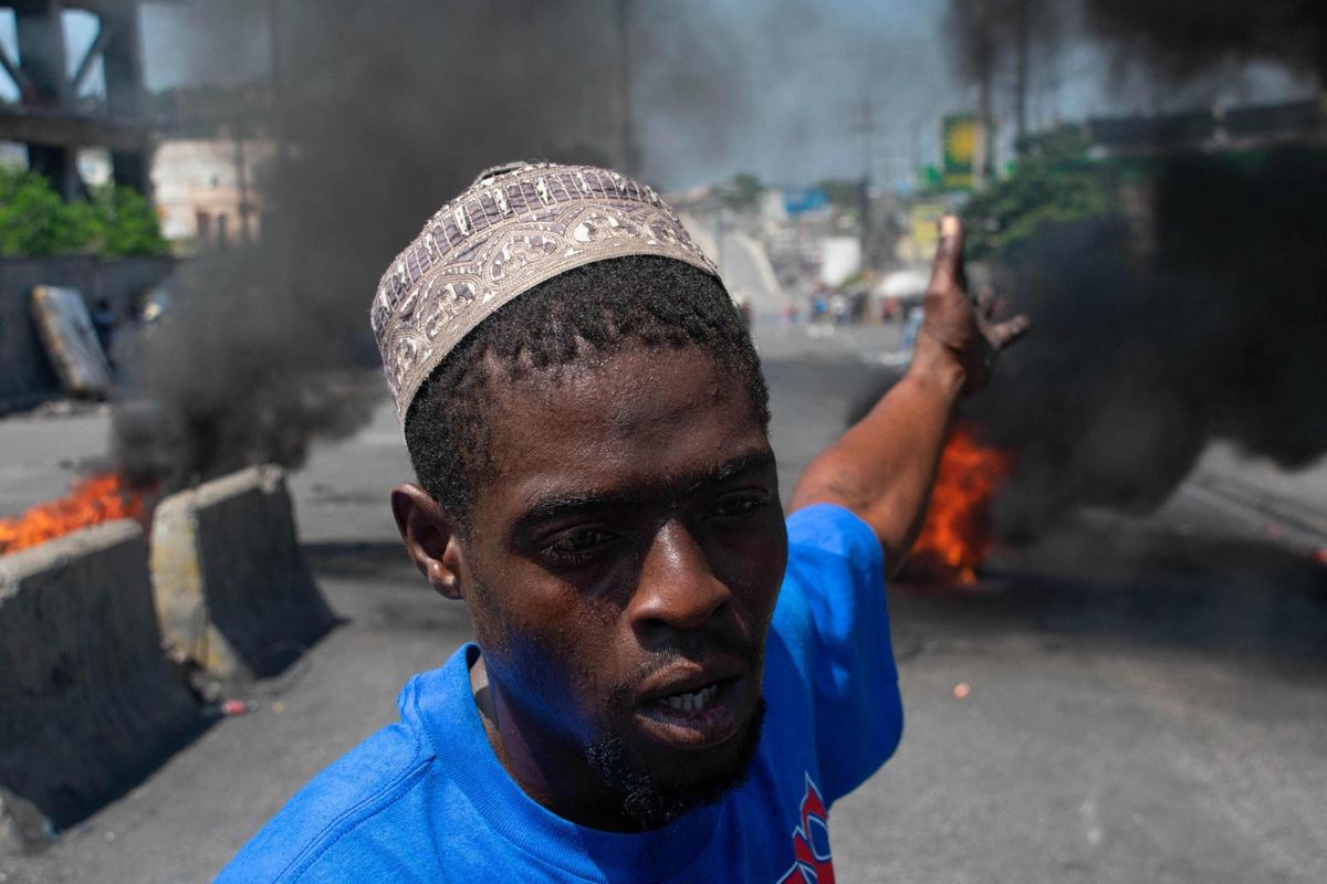 Aus Haitis Hauptstadt Port-au-Prince sind bereits 15.000 Menschen vor der Gewalt geflohen, landesweit wurden bei der jüngsten Gewaltwelle bereits fast 1200 Menschen getötet.
