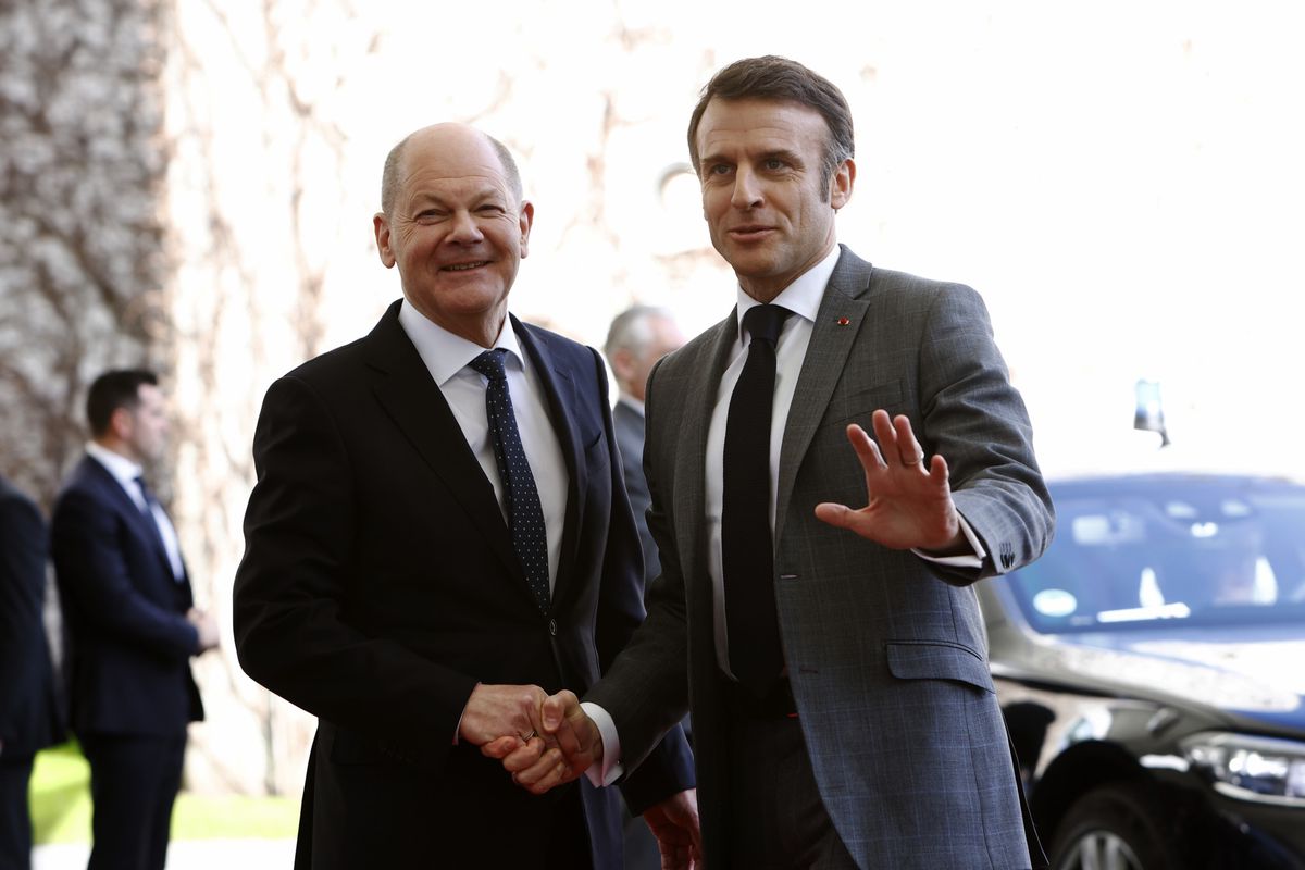 Wären sie sich nur so einig, wie ihre gute Laune hier es impliziert: Deutschlands Bundeskanzler Scholz (links) und Frankreichs Präsident Macron bei einem Treffen am 15. März in Berlin.