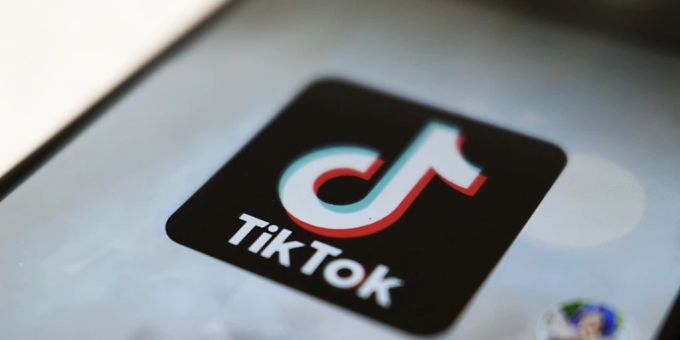 Die Kurzvideo-Plattform TikTok mobilisiert ihre US-Nutzer mit der Warnung vor einem Aus der App in den USA. «Der Kongress plant ein totales Verbot von TikTok», hiess es in einer Benachrichtigung des Dienstes am Donnerstag (Ortszeit). (Archivibld)
