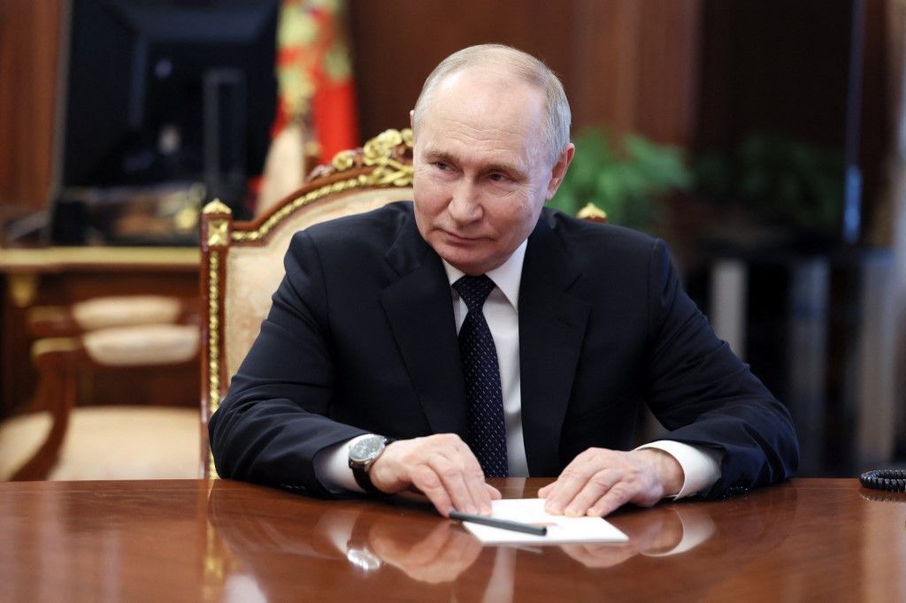 Hat immer wieder Freunde und Weggefährten aus seiner St. Petersburger Zeit auf lukrative Posten gehoben: Der russische Präsident Wladimir Putin. (Archivbild)