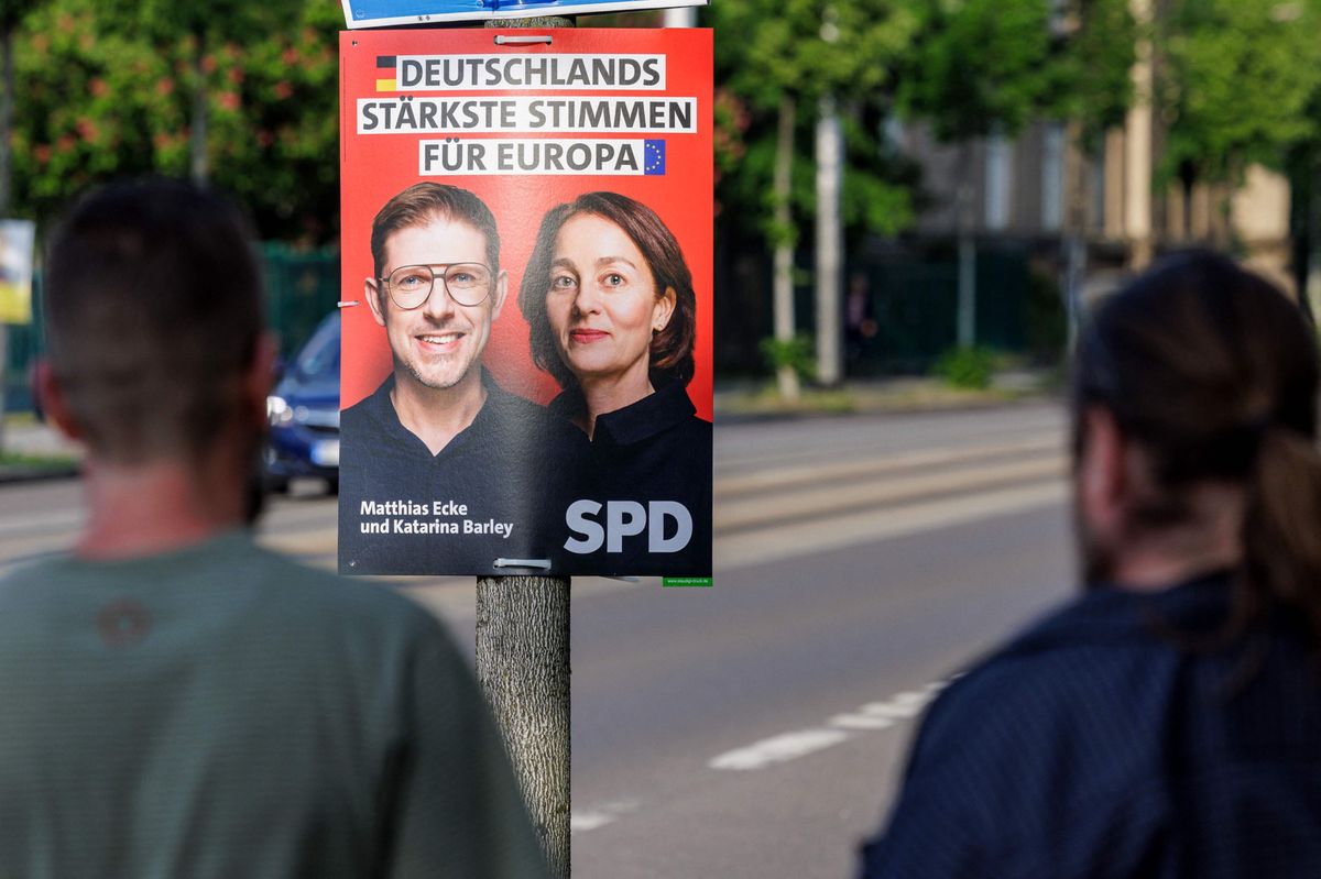 Gefährliche Plakate: Matthias Ecke wirbt in Dresden zusammen mit Spitzenkandidatin Katarina Barley für die Sozialdemokraten bei der Europawahl im Juni.